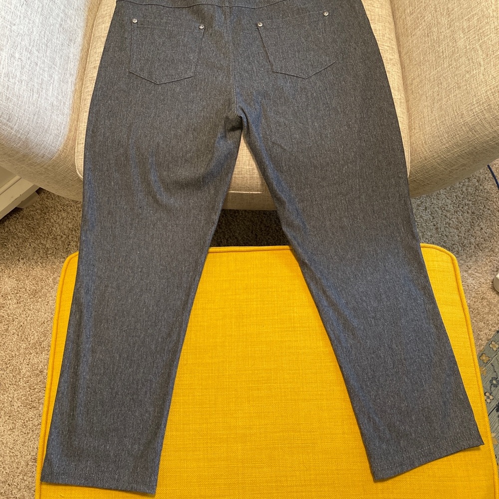 Jeggings leggings large Gray w/rhinestone accents